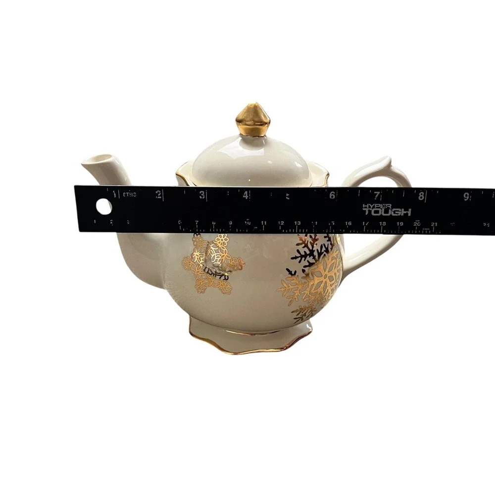 Cracker Barrel Season of Glory White Gold Snowflake Ceramic Teapot‎ Holiday